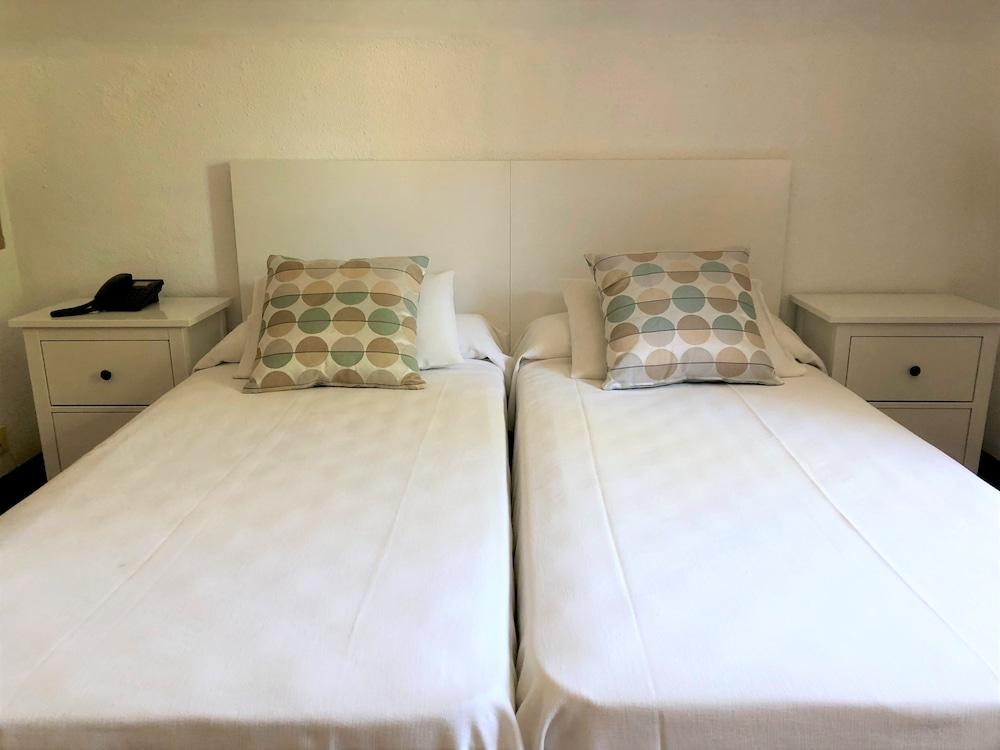 Hotel Capri Sitges Zewnętrze zdjęcie